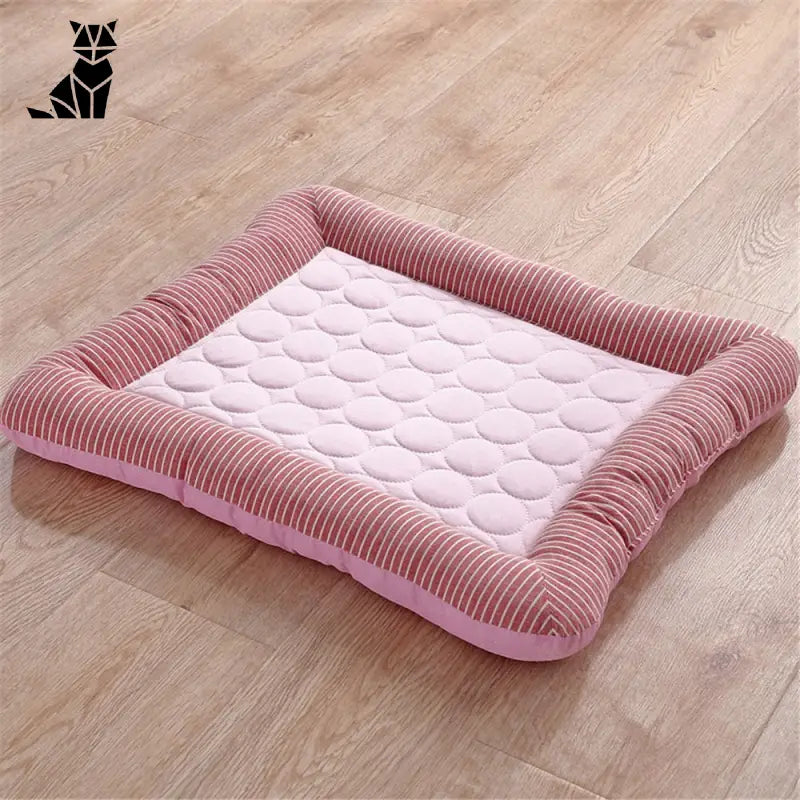 Coussin rafraîchissant rose pour chien avec motif à rayures - Cool Rest en différentes tailles