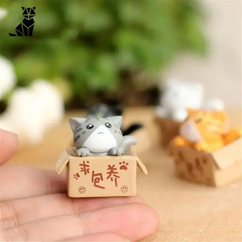 Magnifiques Figurines Chats En Porcelaine Au Charme Japonais